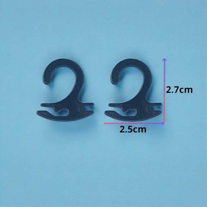 这款KR-106型号的塑料袜子挂钩，尺寸是2.5*2.7cm，厚度加厚到2.3mm,工厂批发价格，适合各种袜子工厂，可以把成品袜子包装好在各大品牌实体商店内如ZARA,HM,沃尔玛等等连锁品牌悬挂展示售卖使用
