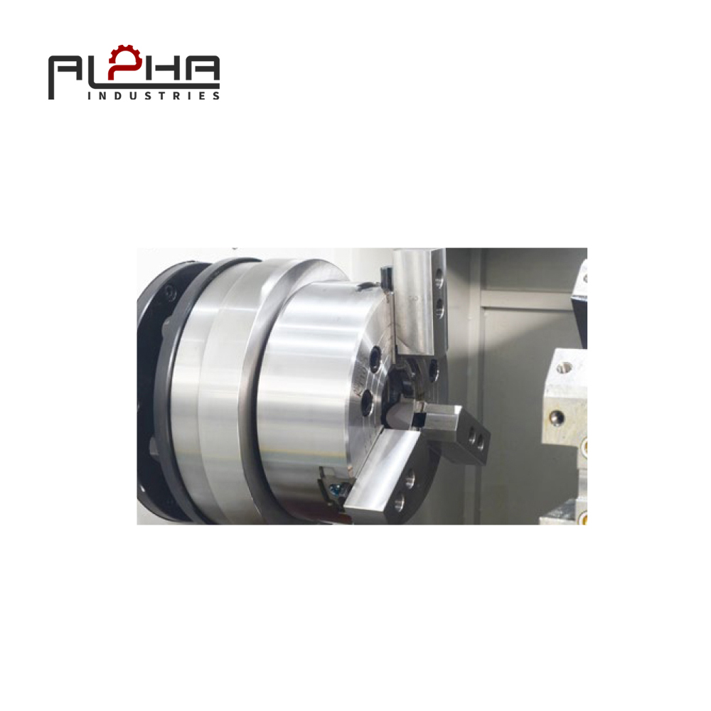 Industrial CNC lathe showing ultra-flat bed for precision turning, highlighting smooth carriage travel, stable workpiece positioning, and vibration-free machining.