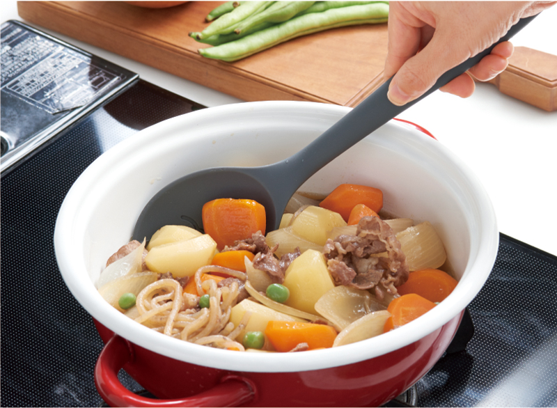 Descubra a melhor colher de sopa de silicone