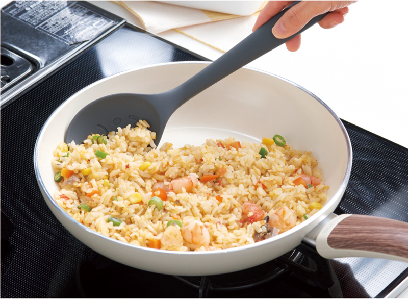 Enhance the kitchen with the best silicone spoon