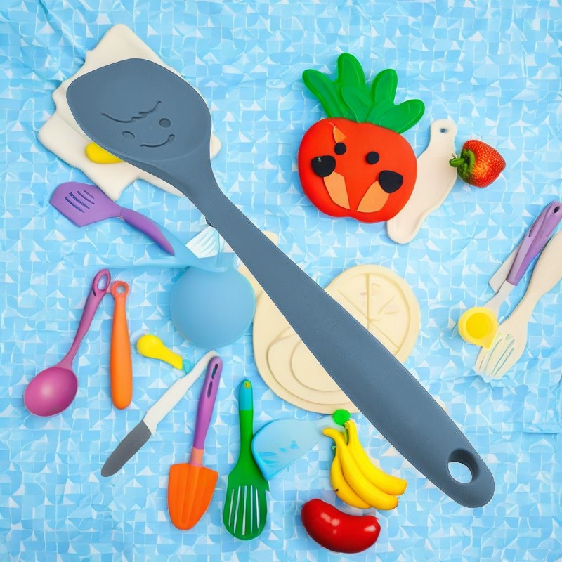 تعزيز الطبخ مع أدوات المائدة السيليكون وقلاة القلي