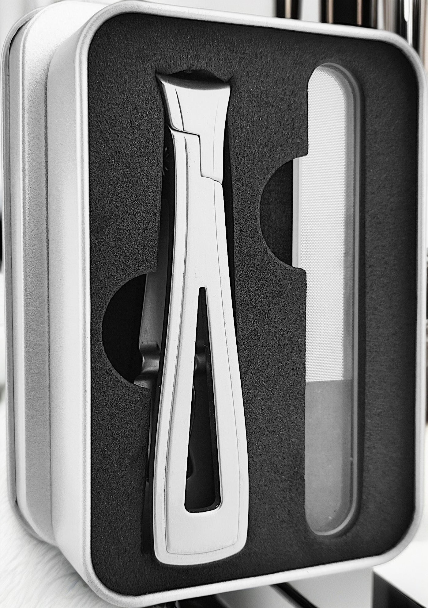 Nail Clipper con revolucionaria metalurgia en polvo
