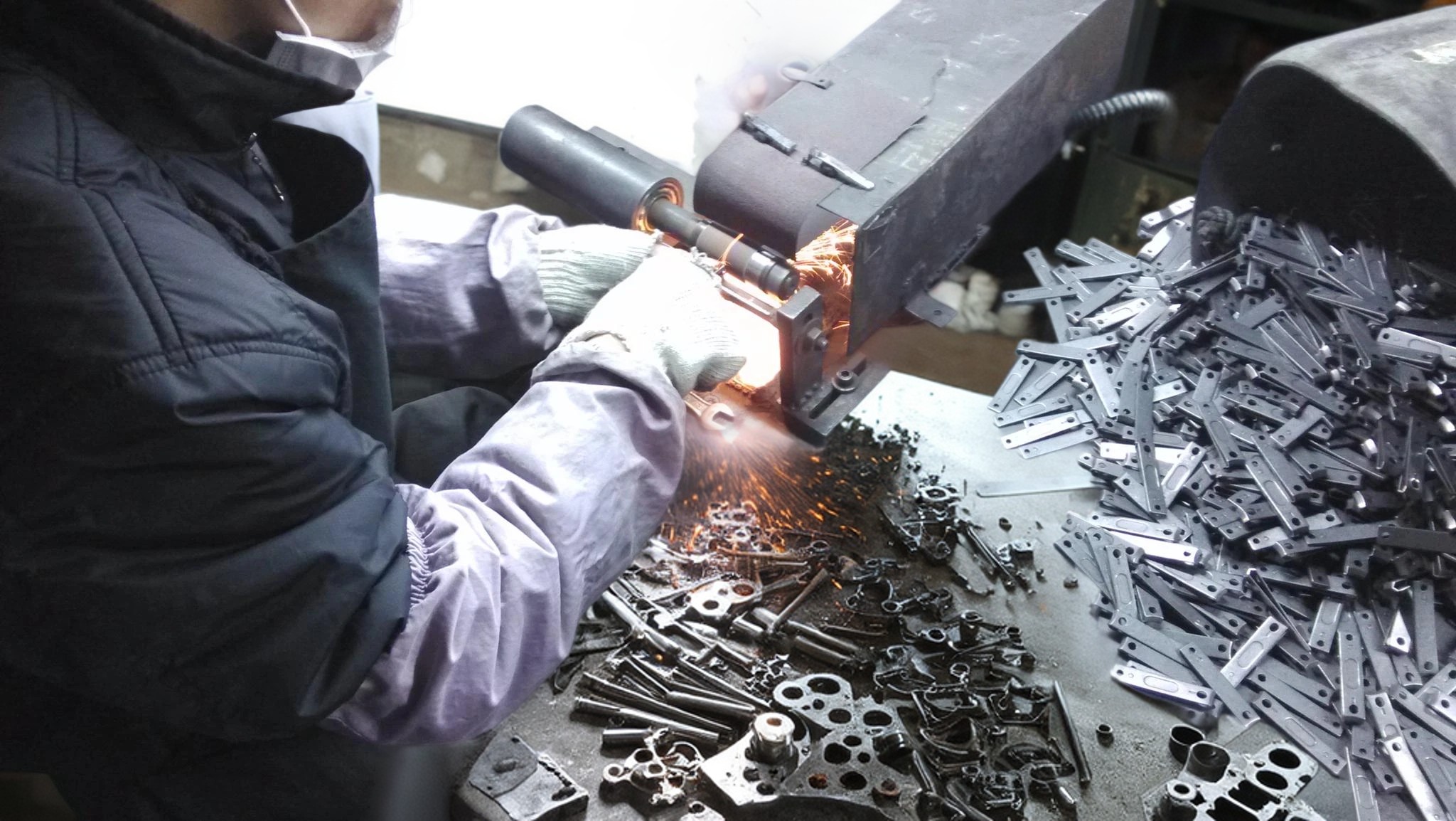 manual grinding nail clippers