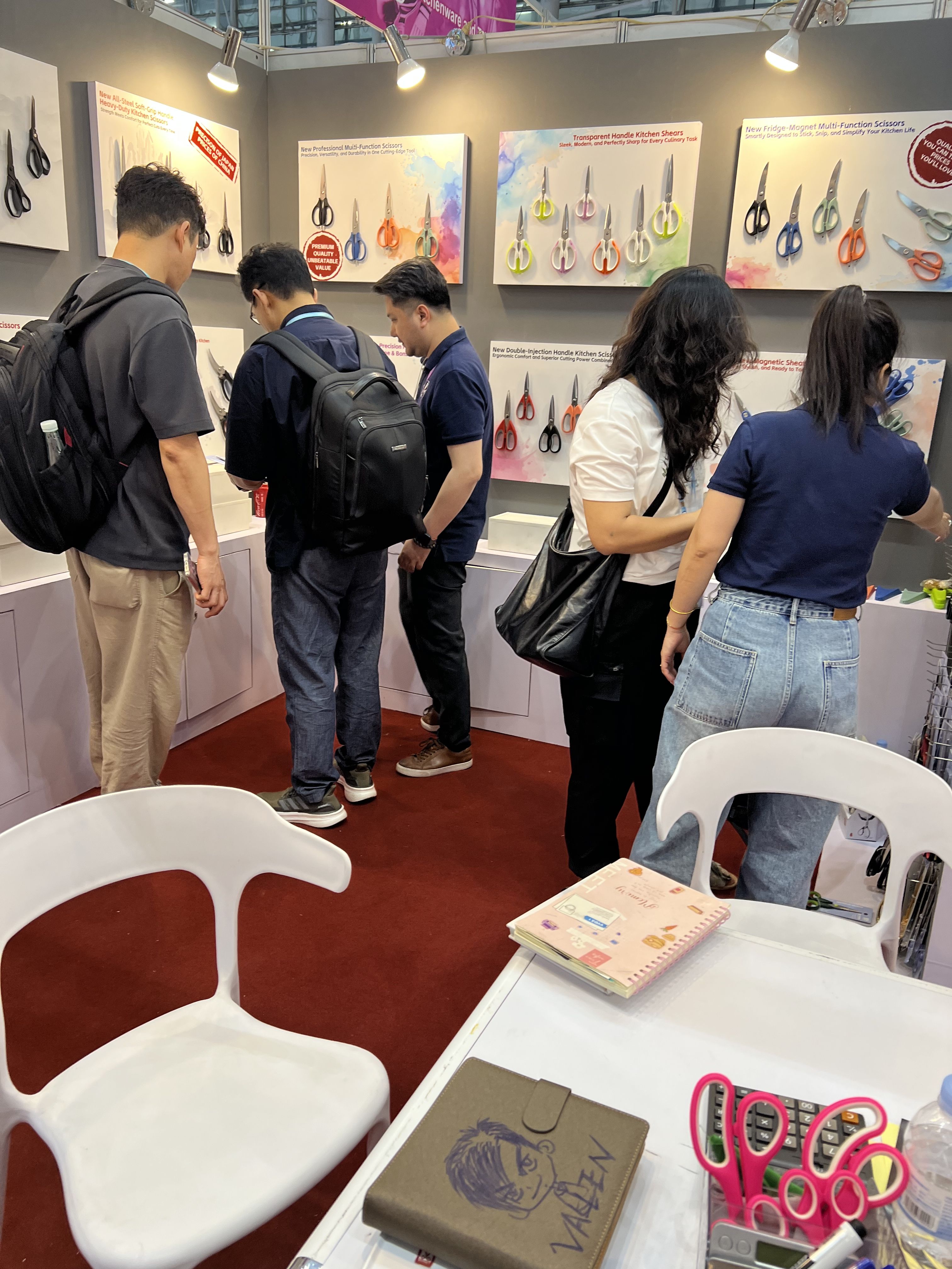 Discover high-quality kitchenware at Guangzhou Expo - Scissors Spotlight