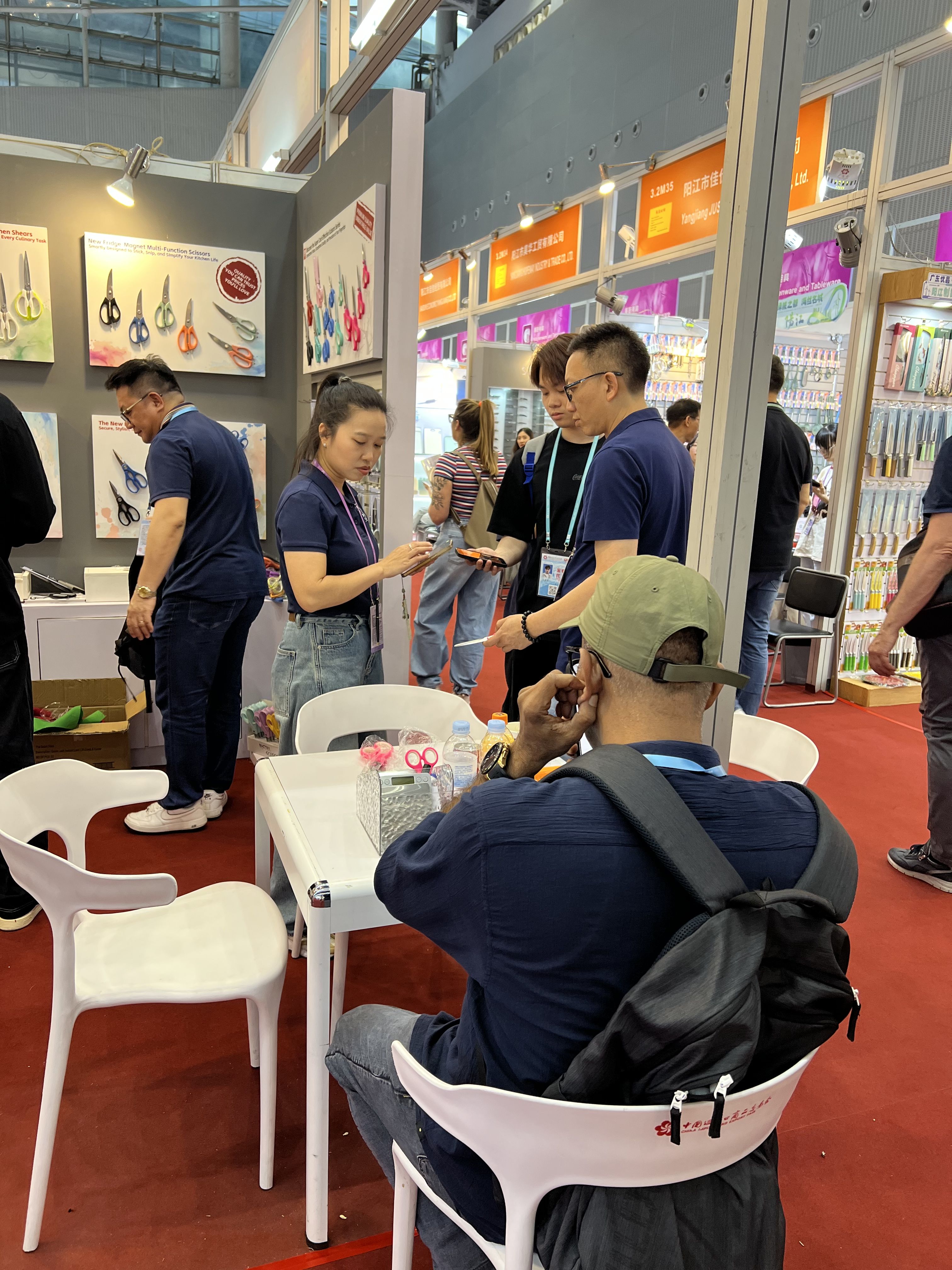 أدوات المطبخ المعرض Guangzhou: مقص متعدد الوظائف حديث