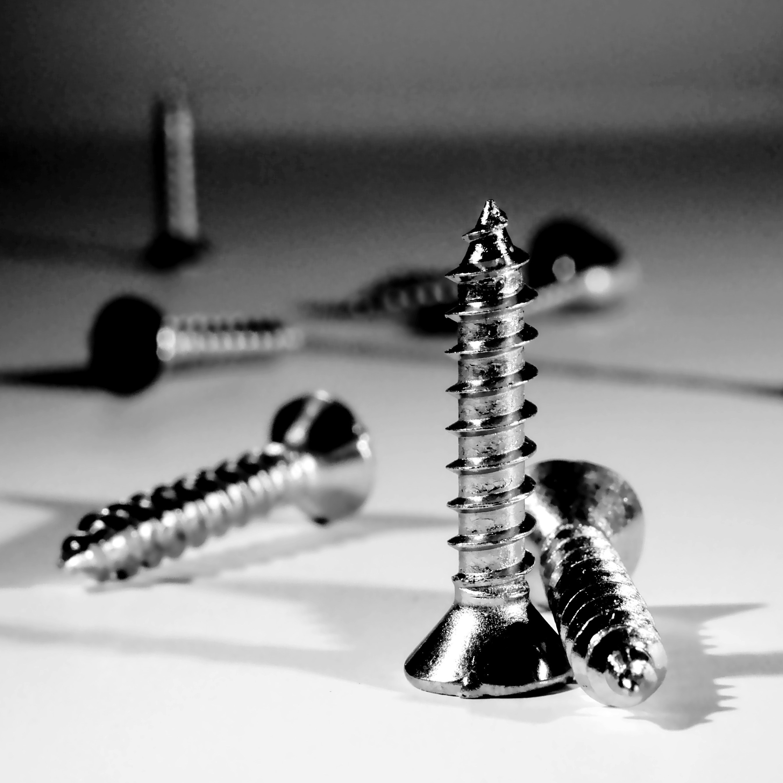 Self-knocking screws: Multi-function fastener for any project
