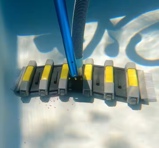 How to Choose the Perfect Pool Vacuum Head for Spotless Cleaning