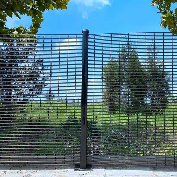 358 fence33.jpg