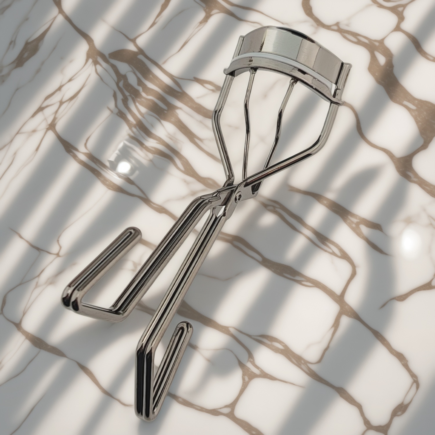 eyelash curler wholesalers, B2B beauty supplies, salon equipment suppliers