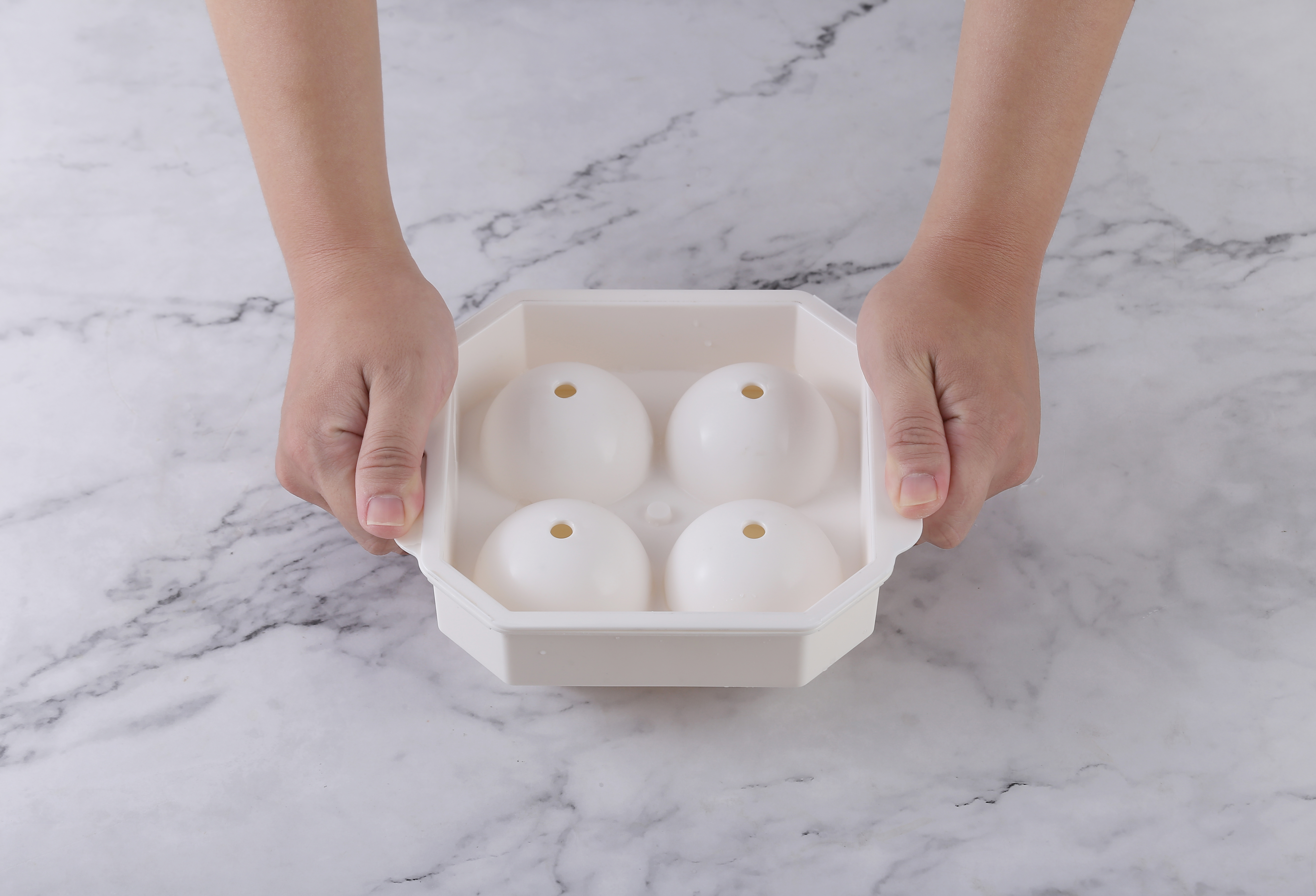 Ice Tray Manufacturing: Elevate Your Beverage Experience