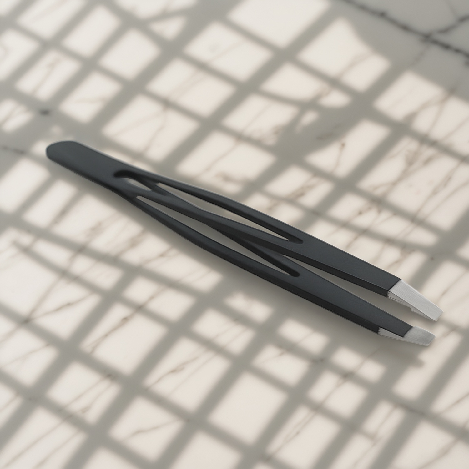 Maßgeschneiderte Pinzetten für Unternehmen: Ein Wettbewerbsvorteil im B2B-Sourcing