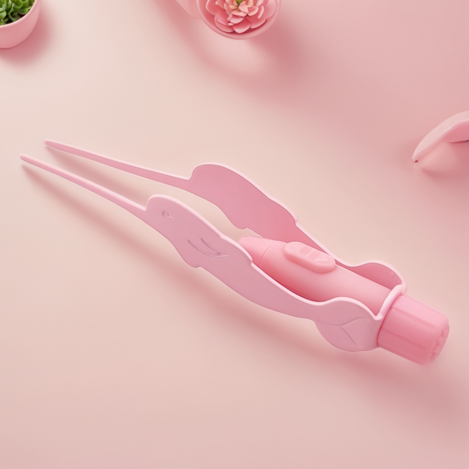 Maßgefertigte Pinzetten fürs Business: Steigern Sie Ihre Leistung und sparen Sie mit den Premium-Werkzeugen von Olimor Beauty.