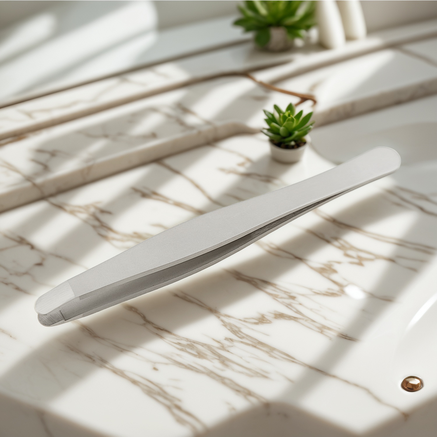 Tweezers Wholesaler: Quality Beauty Tools & OEM Services