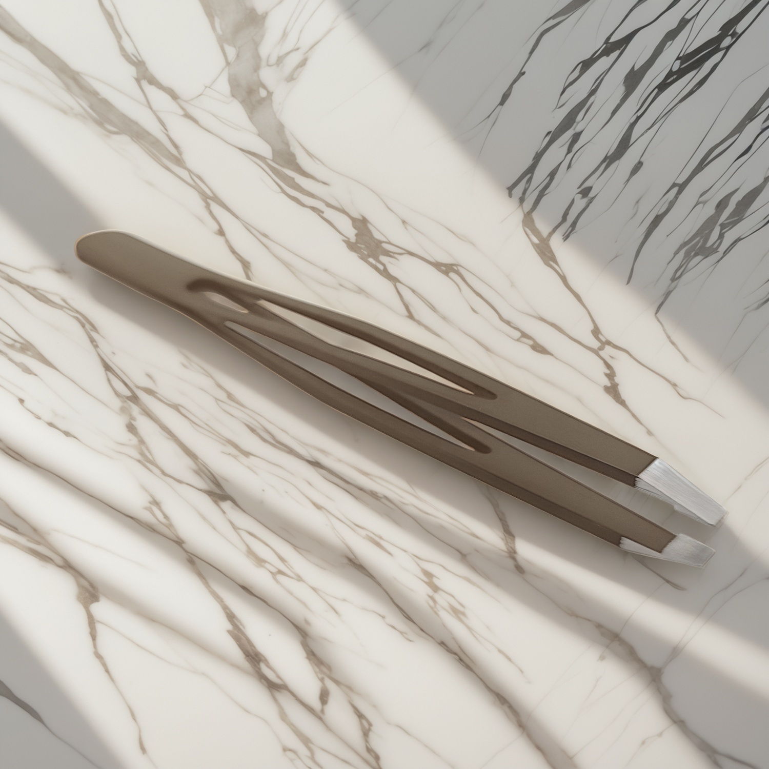 Olimor Beauty: Your Premier Tweezers Exporter