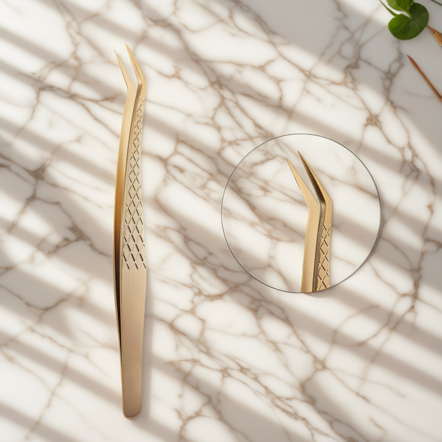 Custom Tweezers: Precision & Elegance in Beauty
