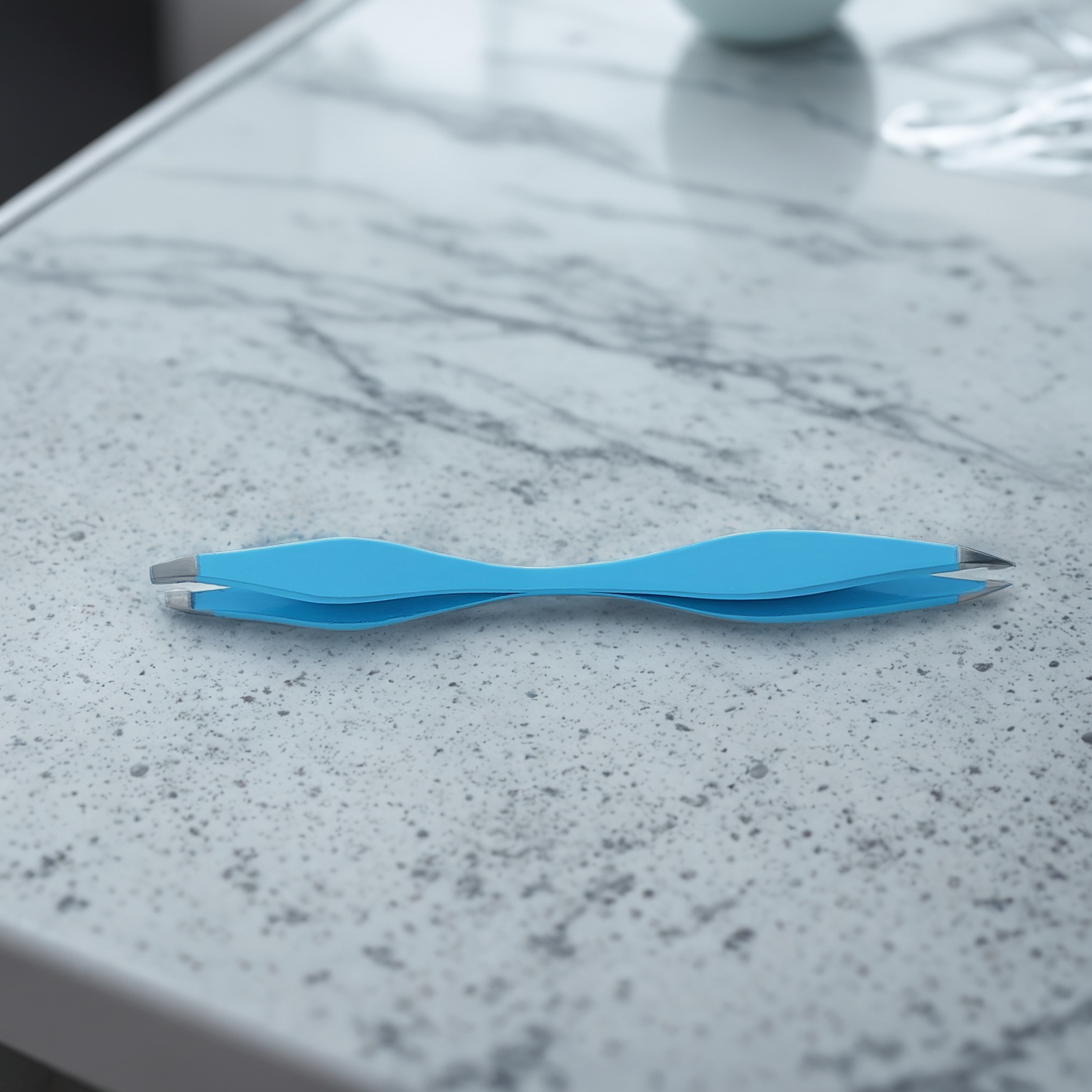 How to Buy Tweezers in Bulk: Benefits & Top Wholesalers