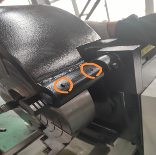 Chuck cover angle fine adjustment using set screws