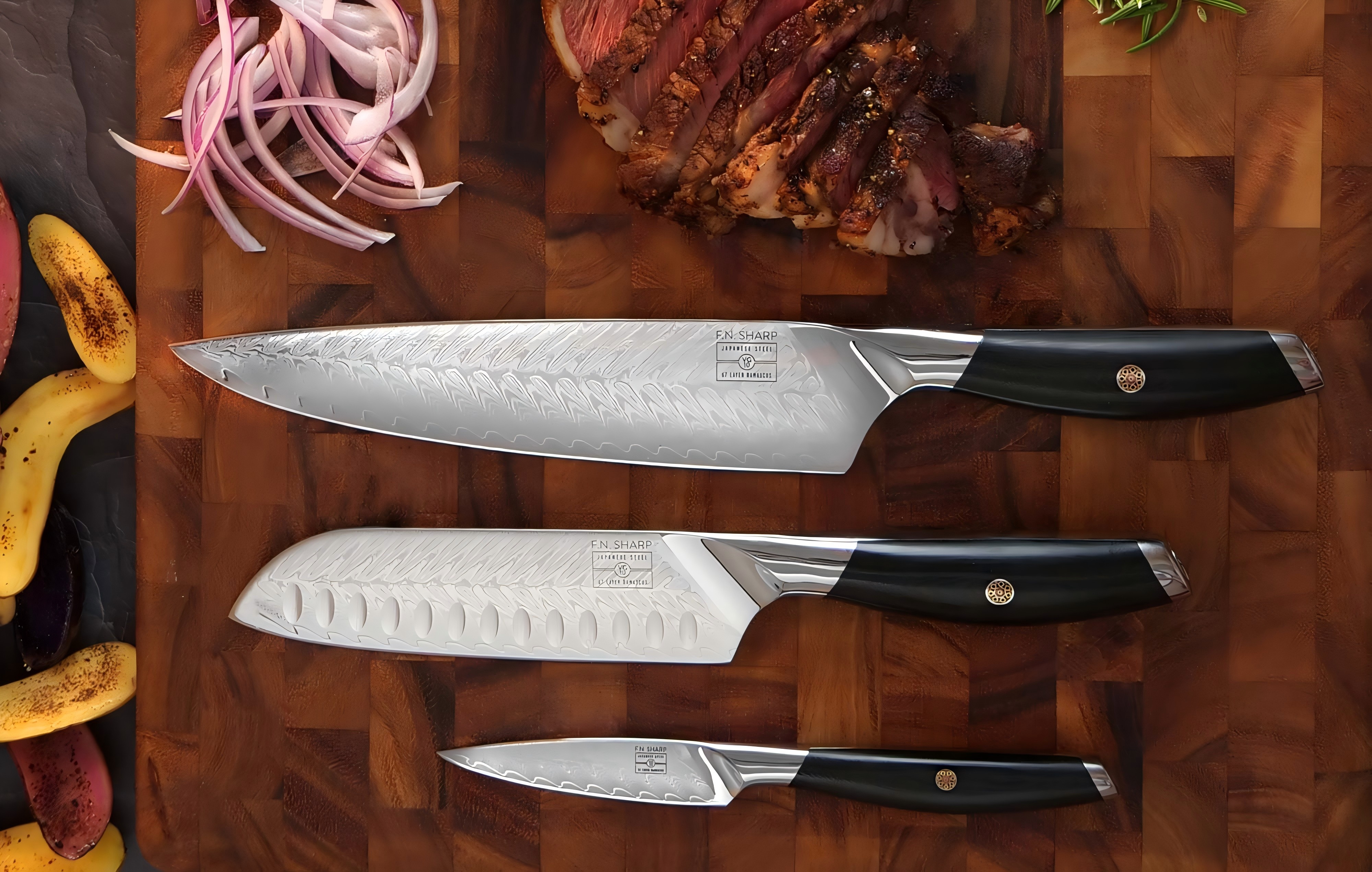 Juego de cuchillos de cocina expuesto con bloque