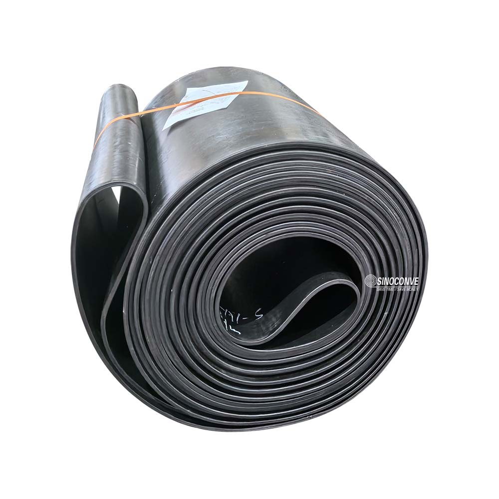 roll of rubber conveyor belt for chemical-resistant service