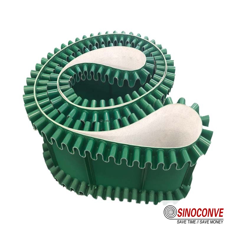 Light duty PVC conveyor belt with a moulded profile for food and logistics lines