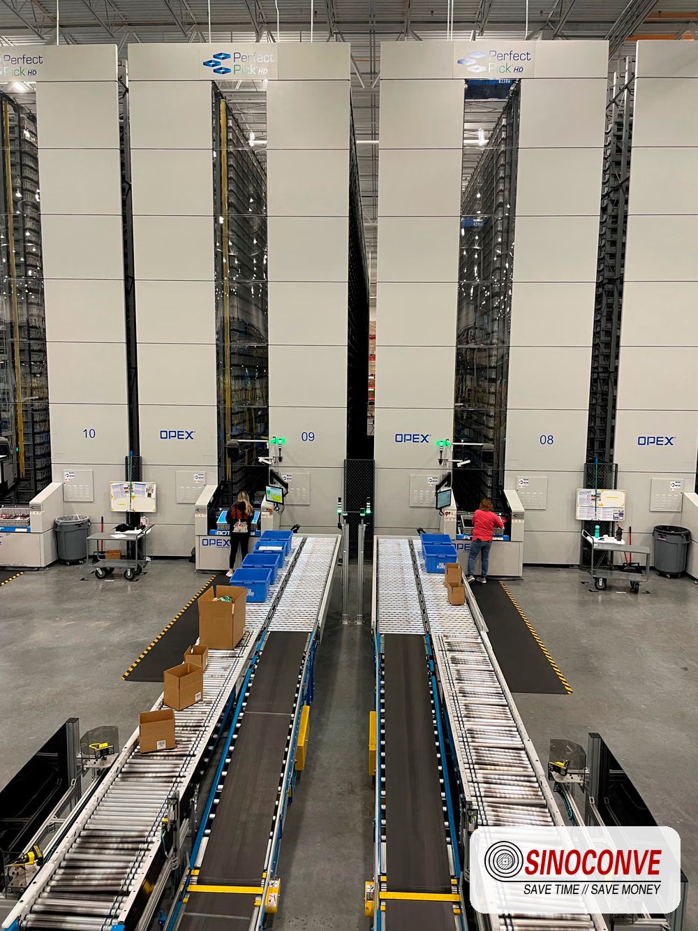 Conveyor support and truss section at a transfer point on a farm conveyor