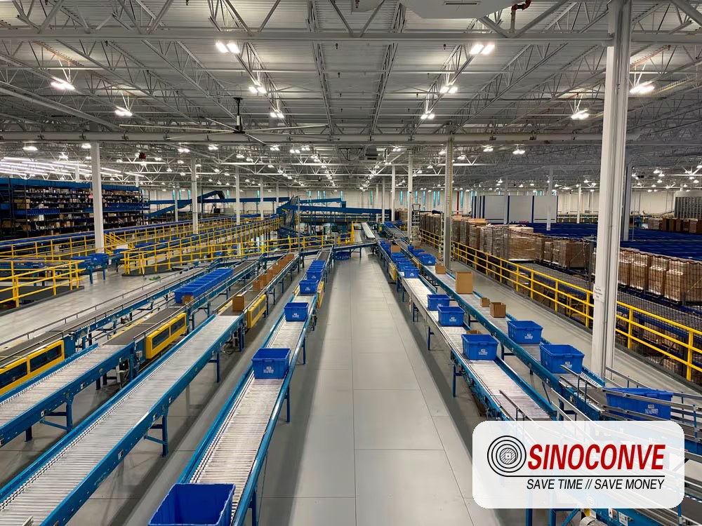 PVC conveyor belt with accumulation rollers supporting parcels in a distribution centre