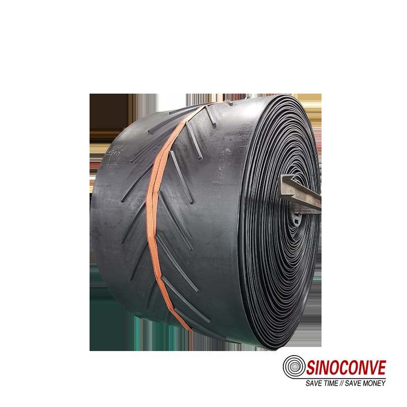 chevron conveyor belt roll with moulded profiles