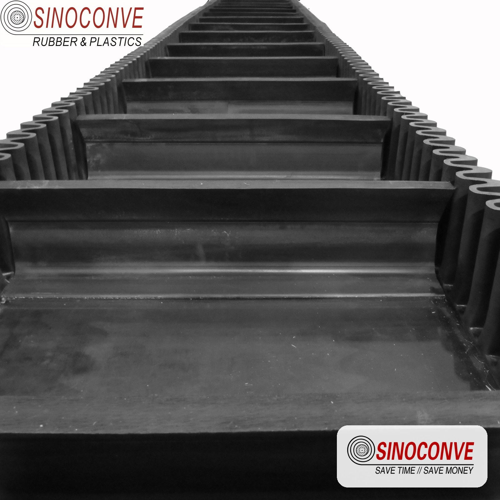 sidewall conveyor belt with horizontal cleats on a frame