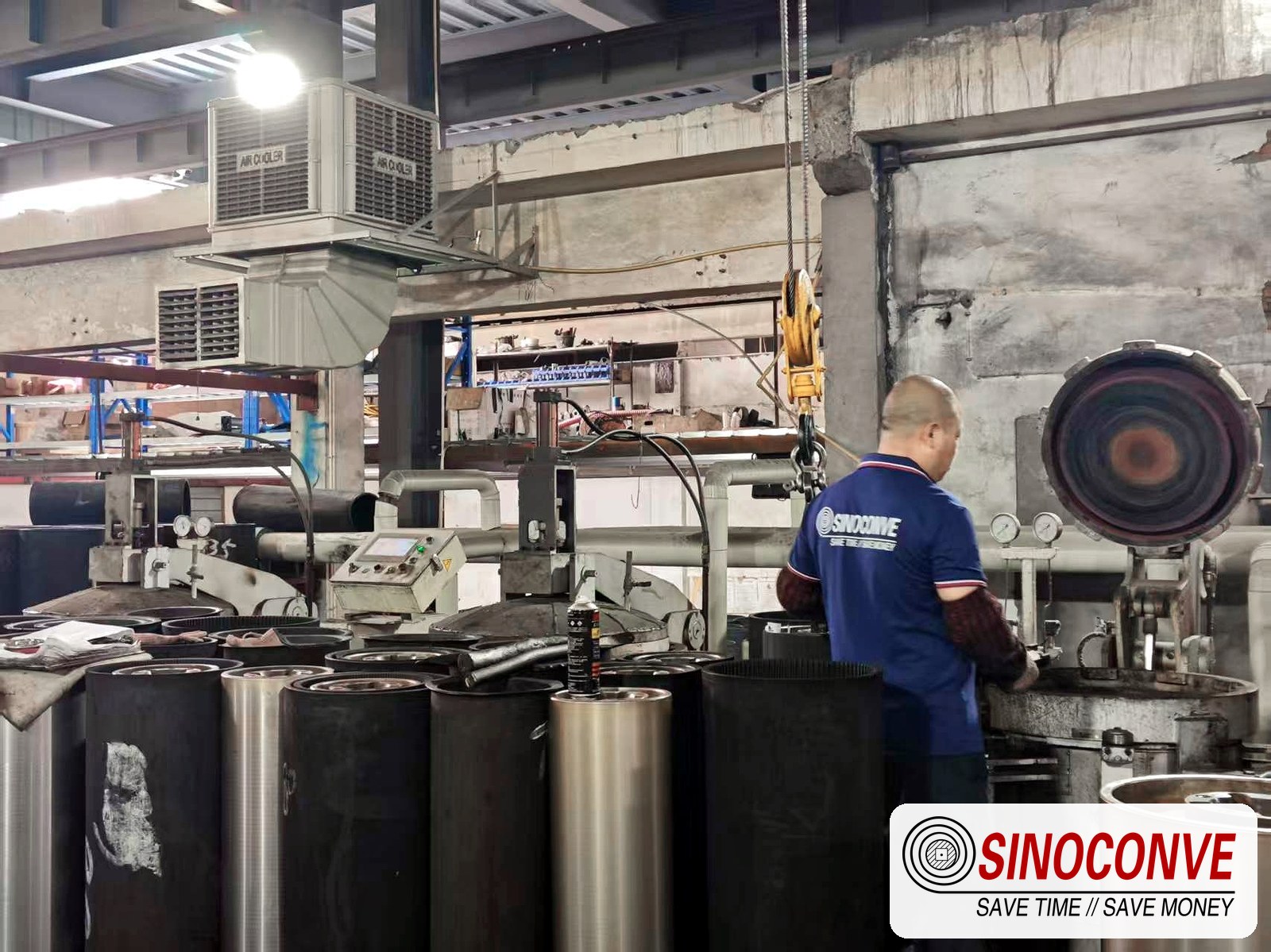 Vulcanising press area in the SINOCONVE conveyor belt factory where lime conveyor belt splices are cured