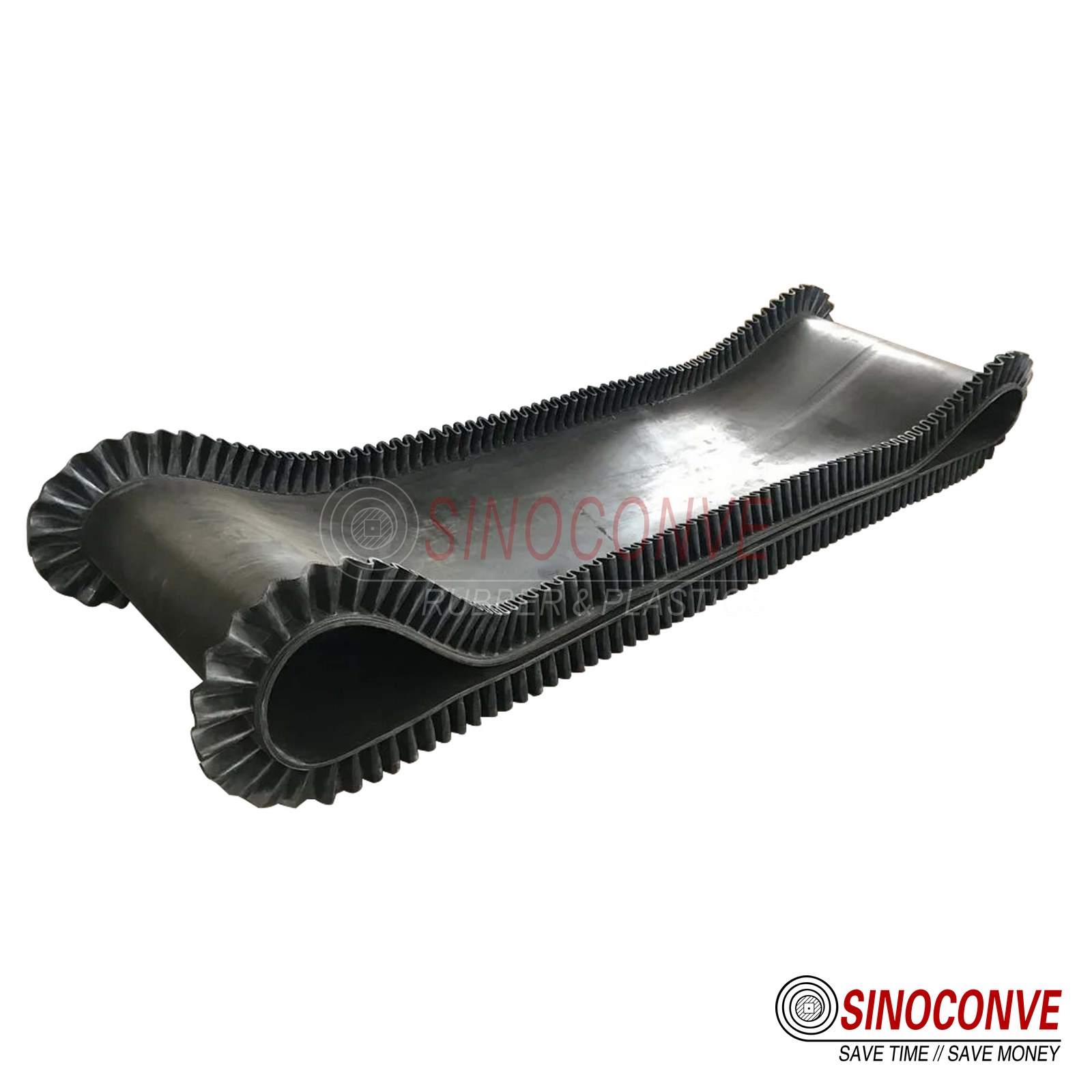 Corrugated sidewall belt that carries grain up a steep incline